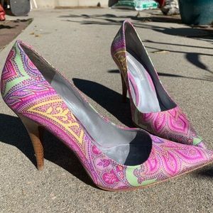 Via Spiga paisley printed pointed heel size 7